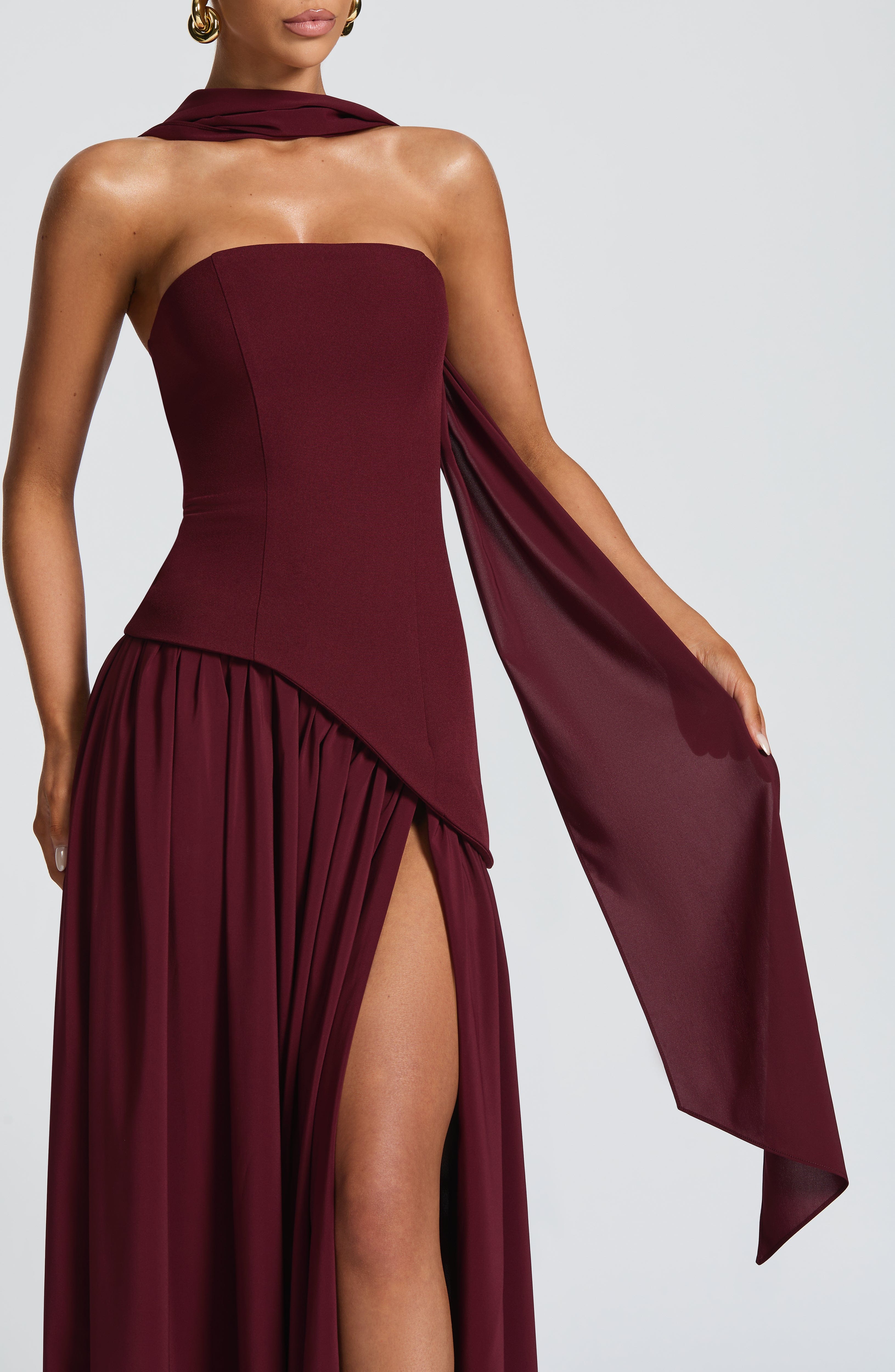 Samira™ – Burgundy Maxi Strapless Dress with Slit