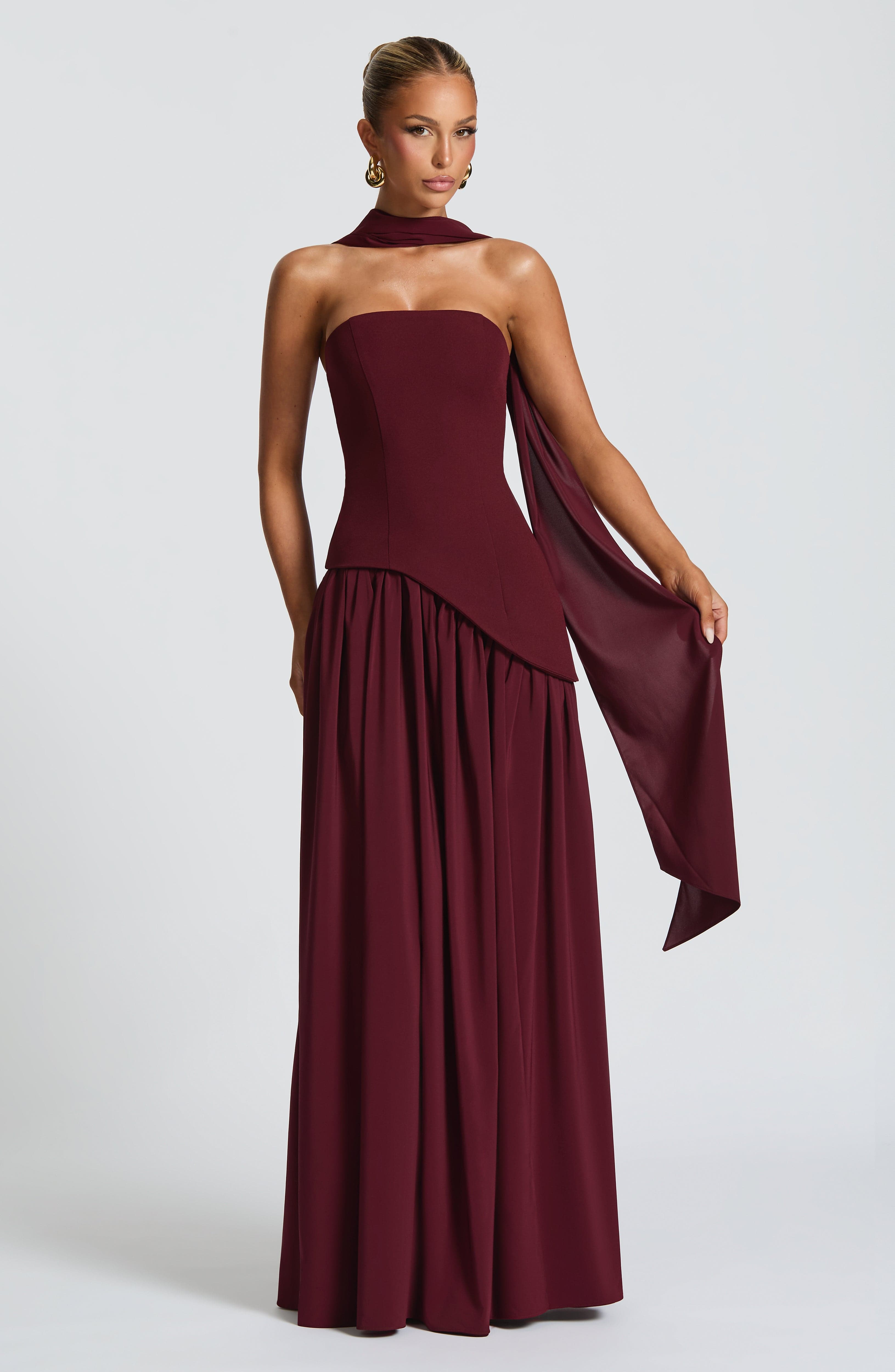 Samira™ – Burgundy Maxi Strapless Dress with Slit