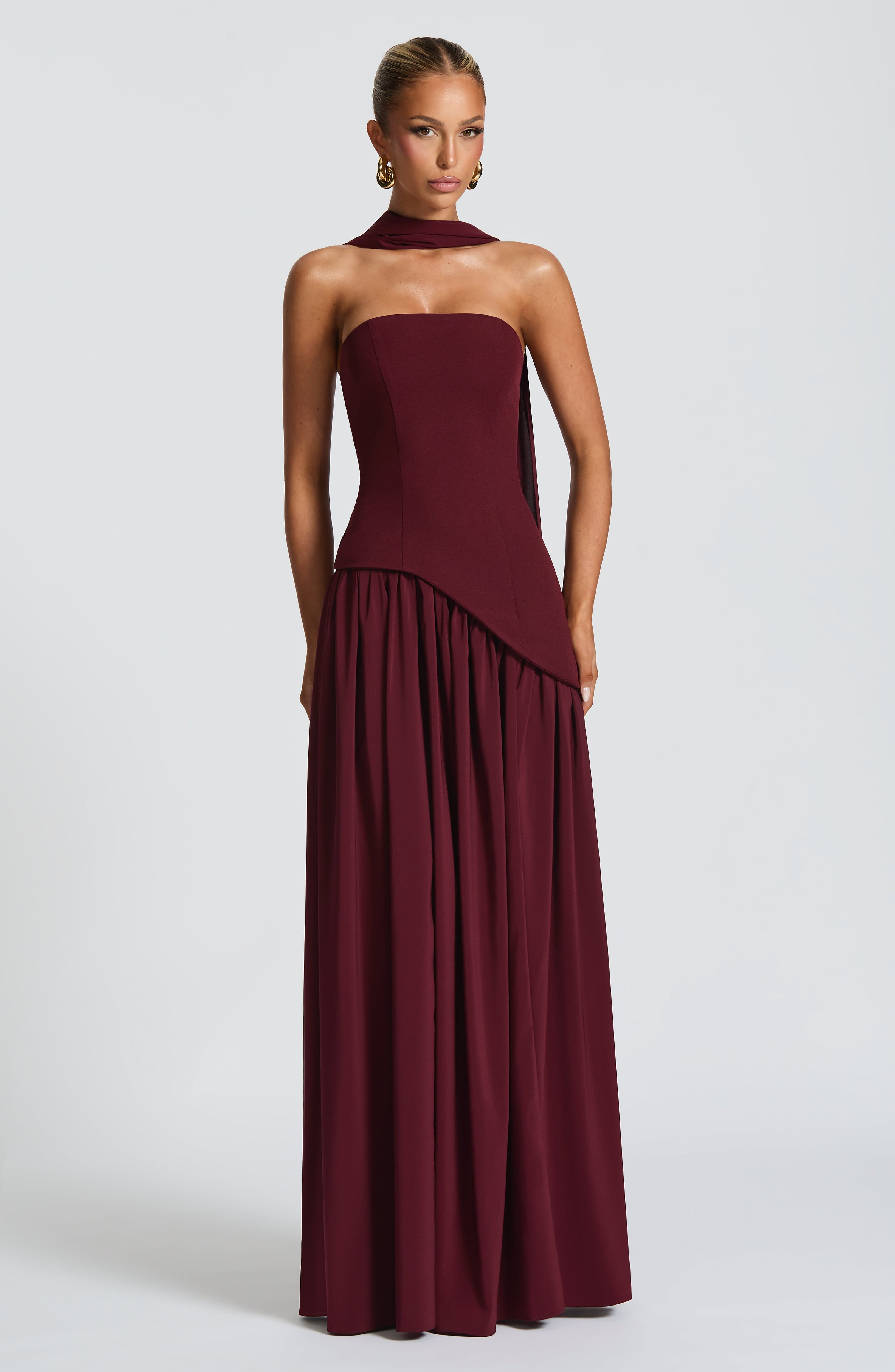 Samira™ – Burgundy Maxi Strapless Dress with Slit