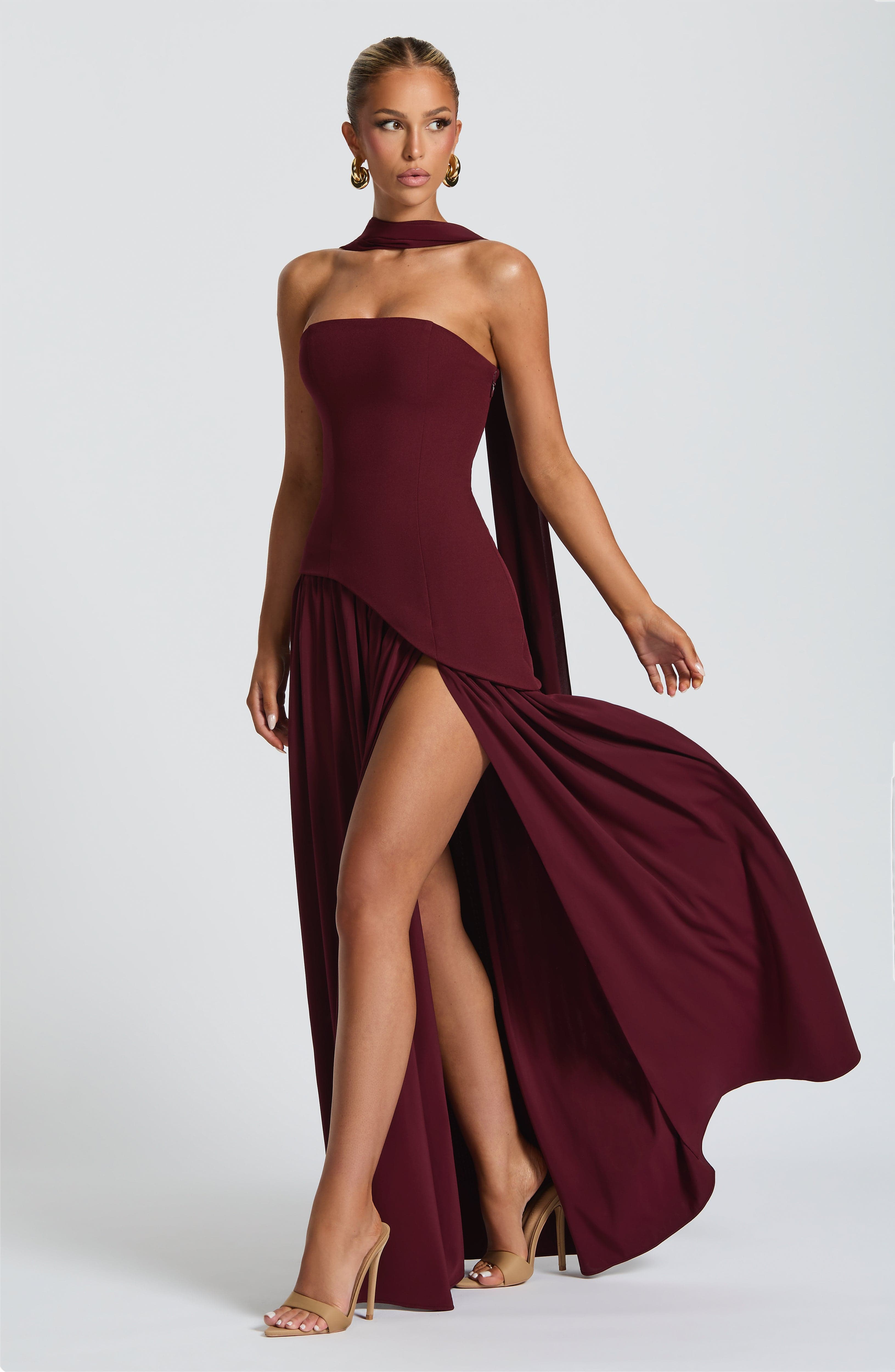 Samira™ – Burgundy Maxi Strapless Dress with Slit